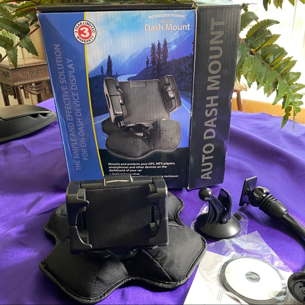 📌Accessory Power AutoDASHMOUNT USA GEAR Cell Phone Mount